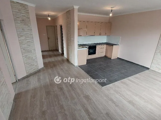 Eladó ház Tiszakécske 88 nm