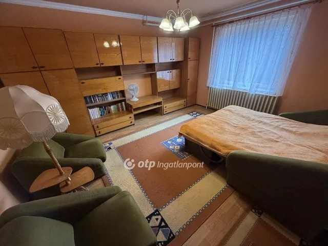 Eladó ház Kocsér 108 nm