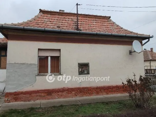 Eladó ház Tószeg 107 nm