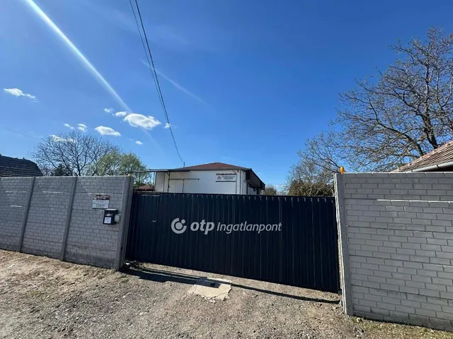 Eladó kereskedelmi és ipari ingatlan Farmos 450 nm