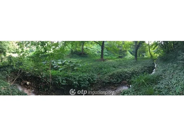 Eladó telek Pécs 1470 nm
