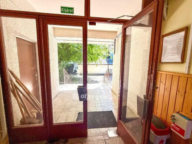 Eladó lakás Cegléd 68 nm