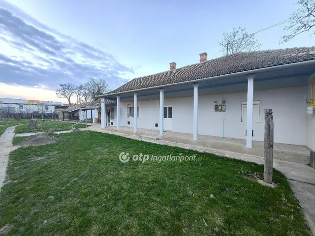 Eladó ház Karcag 71 nm
