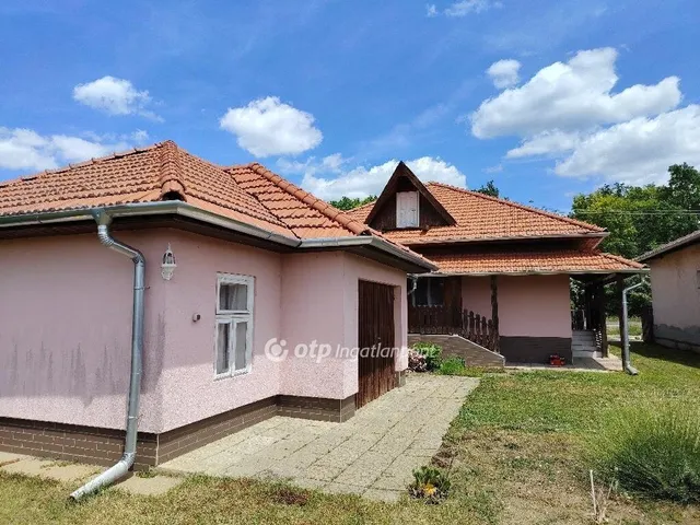 Eladó ház Rákócziújfalu 110 nm