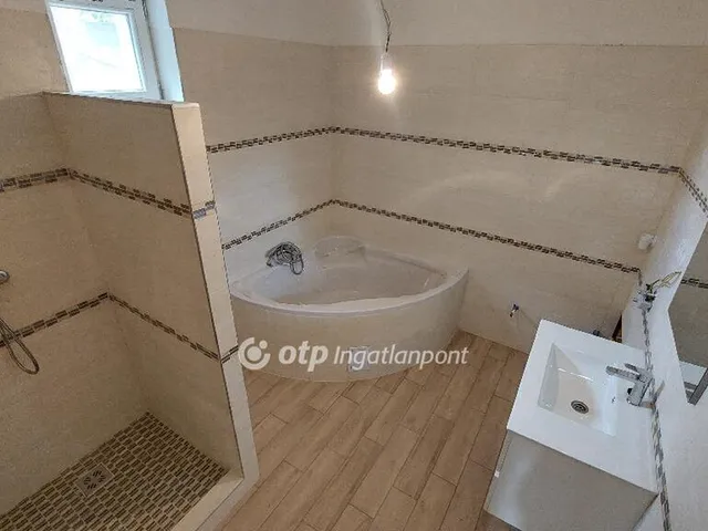 Eladó ház Tiszakécske 88 nm
