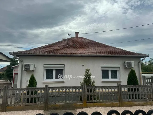 Eladó ház Jászboldogháza 132 nm