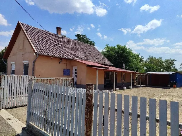 Eladó ház Tiszapüspöki 115 nm