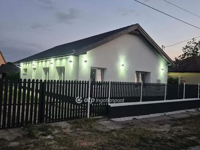 Eladó ház Tápiószele 71 nm