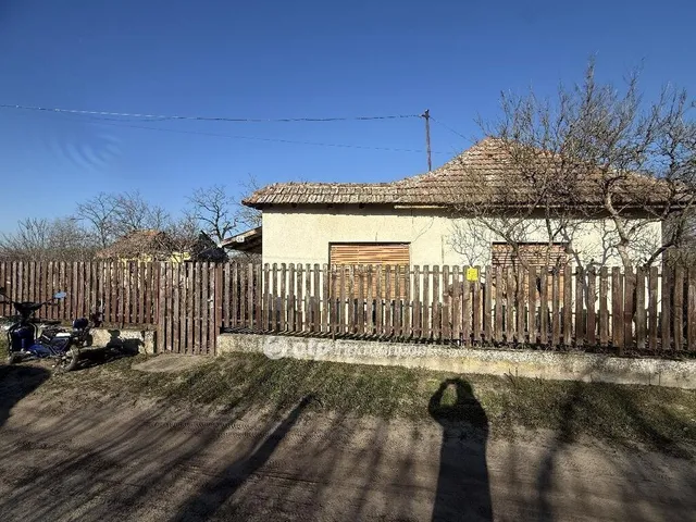 Eladó mezőgazdasági ingatlan Tiszakécske 80 nm