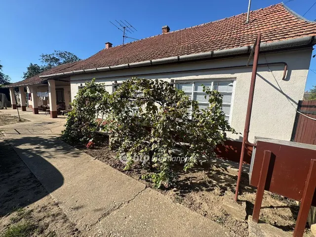 Eladó ház Egyek 97 nm