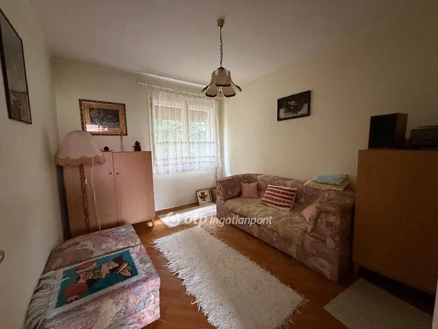 Eladó lakás Cegléd 110 nm