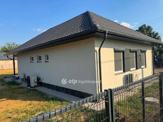 Eladó ház Törtel 91 nm
