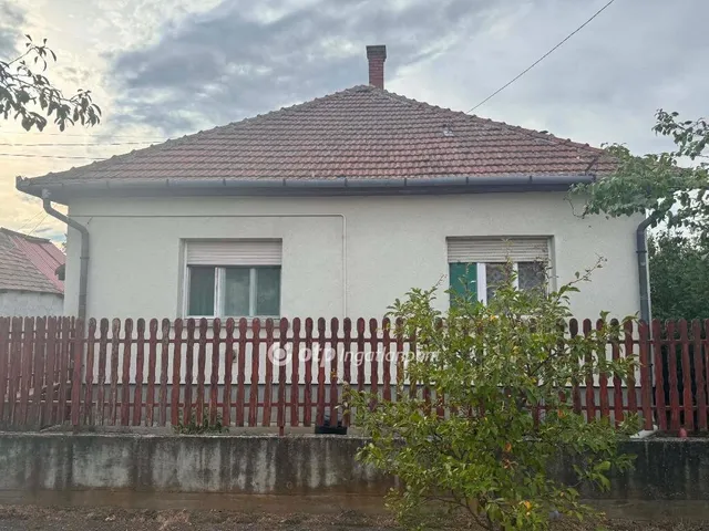 Eladó ház Tápiógyörgye 83 nm