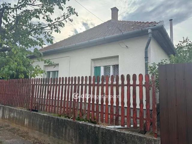 Eladó ház Tápiógyörgye 83 nm