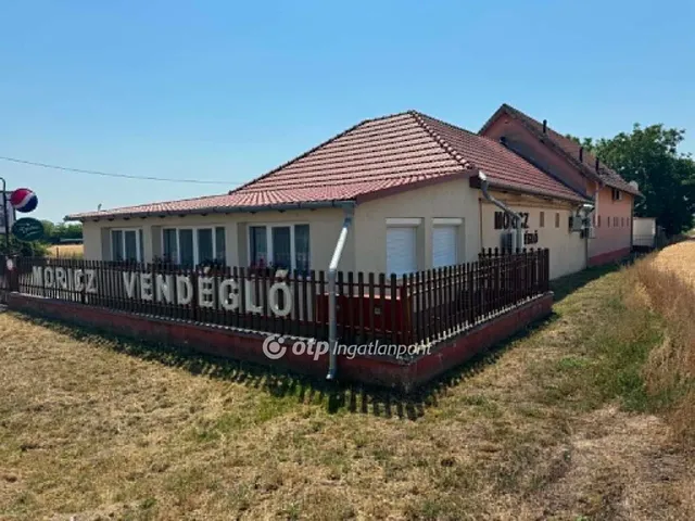 Eladó ház Abony 300 nm