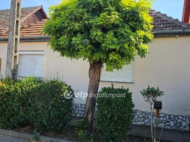 Eladó ház Szolnok 51 nm