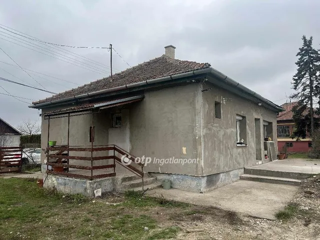 Eladó ház Tápiószele 65 nm