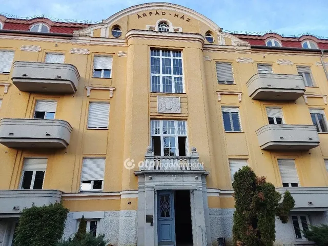 Eladó lakás Szolnok 113 nm