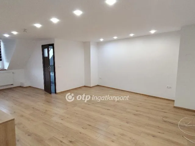 Eladó lakás Sopron 184 nm