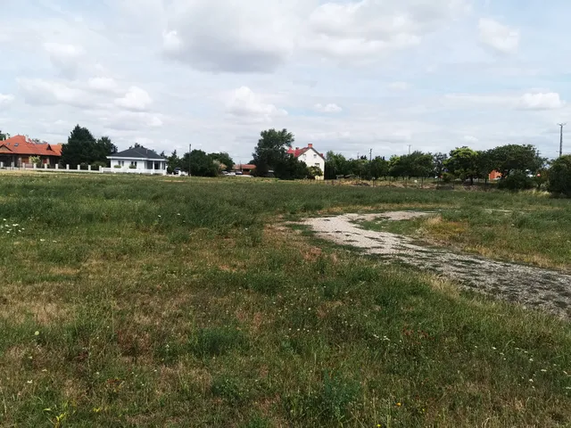 Eladó telek Mezőtúr 5878 nm
