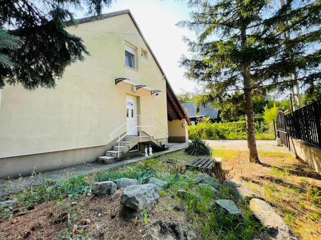 Eladó ház Szigetmonostor, Horány 76 nm