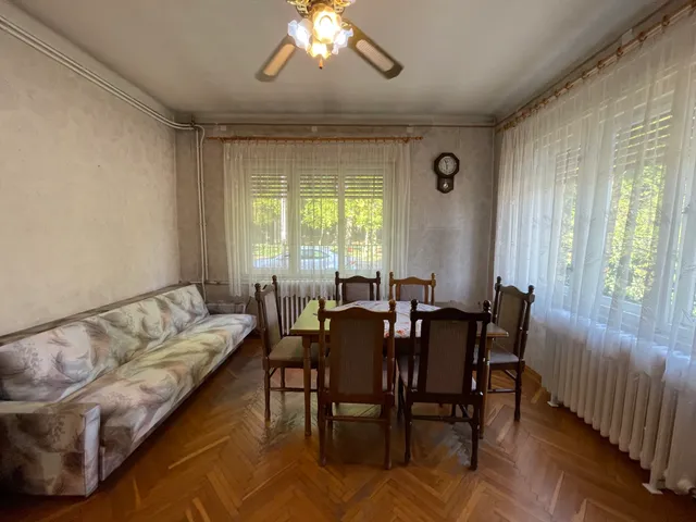 Eladó ház Dunakeszi, Alag 119 nm