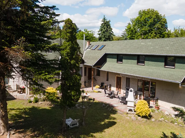 Eladó ház Leányfalu 250 nm