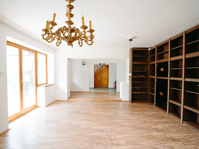 Eladó ház Leányfalu 250 nm