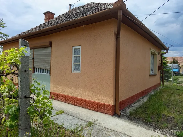 Eladó ház Újszilvás 63 nm