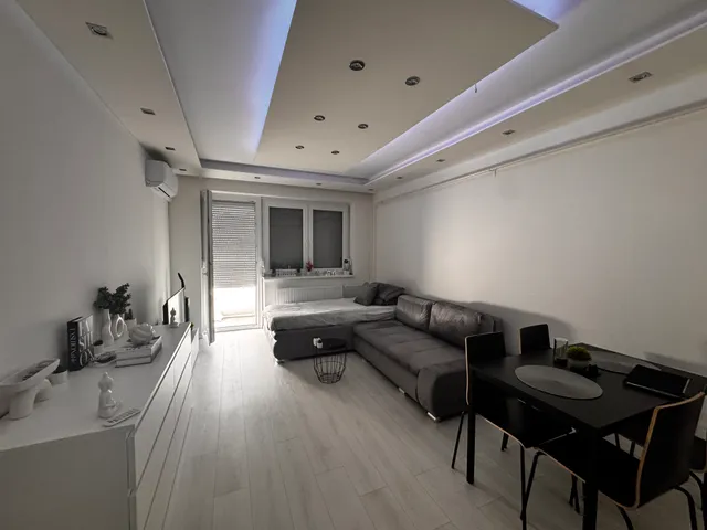 Eladó lakás Tatabánya, Gál István-lakótelep 30 nm