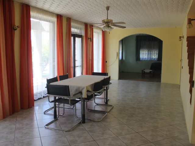 Eladó ház Babót 200 nm