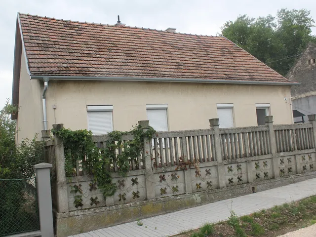 Eladó ház Gönyű 65 nm