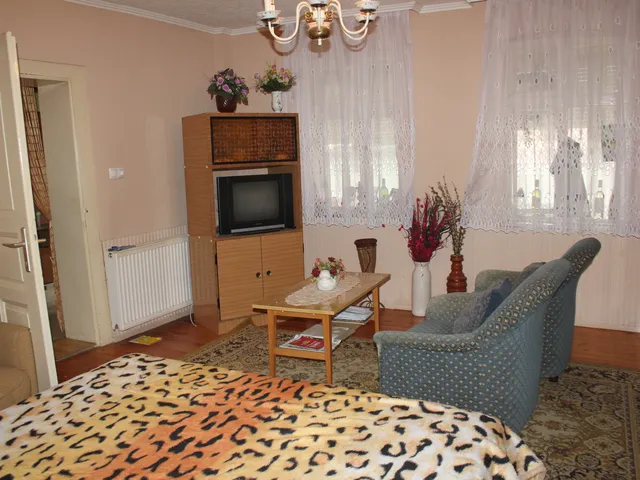 Eladó ház Kapuvár, Garta 78 nm