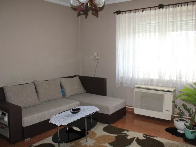 Eladó ház Szil 68 nm