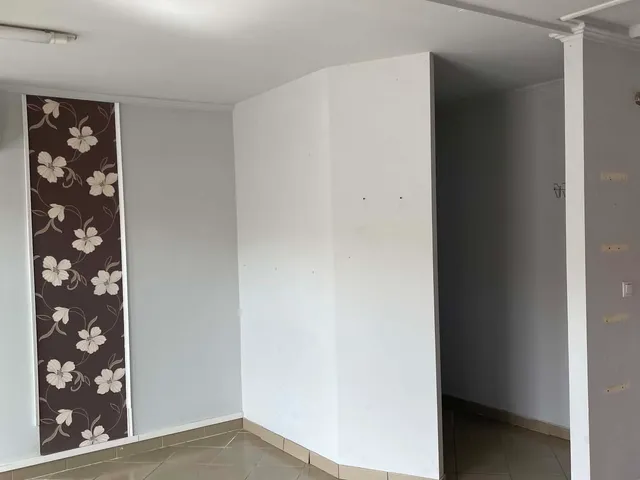 Eladó kereskedelmi és ipari ingatlan Csorna 30 nm