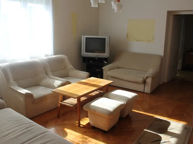 Eladó lakás Kapuvár, Városközpont 77 nm