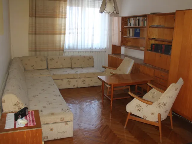 Eladó lakás Kapuvár, Városközpont 77 nm