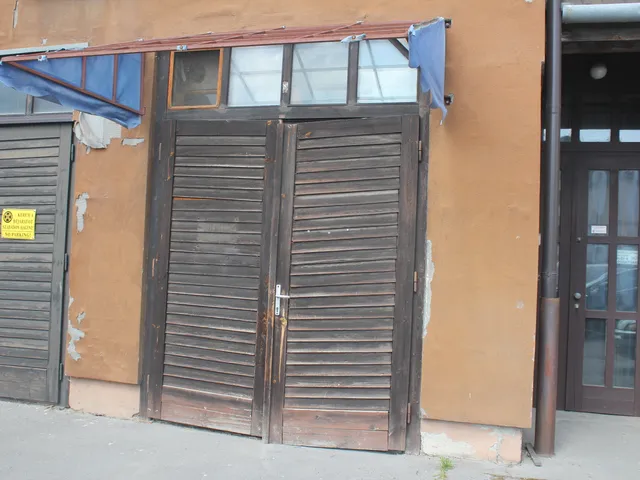 Eladó garázs Kapuvár 15 nm