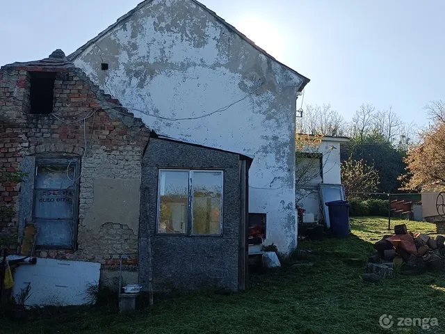 Eladó ház Zengővárkony, Arany J.u.5. 100 nm