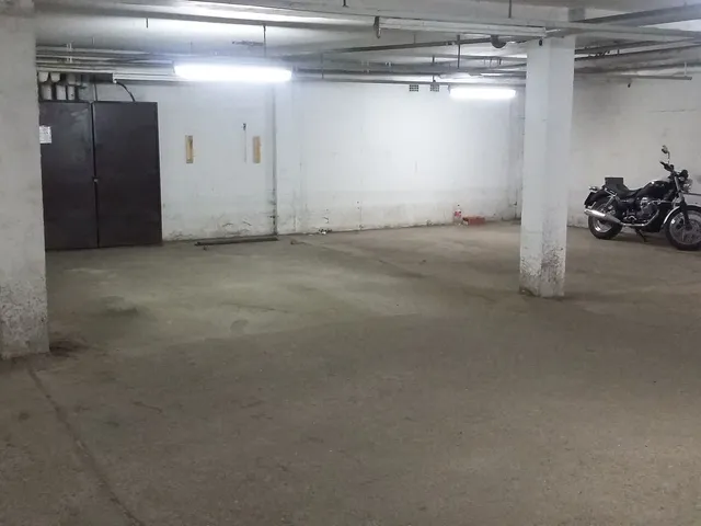 Kiadó garázs Budapest IX. kerület, Középső Ferencváros, Drégely u. 15. 14 nm