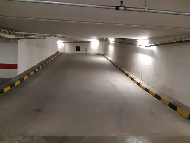 Kiadó garázs Budapest XIII. kerület, Angyalföld 12 nm