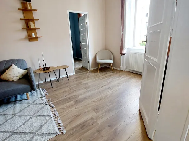 Eladó lakás Budapest VI. kerület, Nagykörúton belüli terület 80 nm