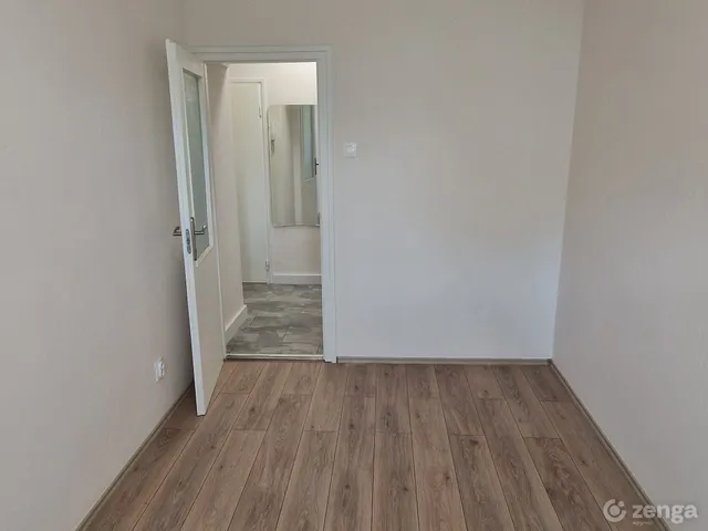 Eladó lakás Tata, Új út 28 68 nm