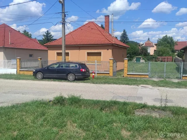 Eladó ház Tatabánya, Sárberek 60 nm