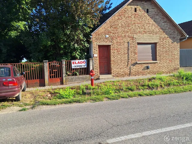 Eladó ház Lajoskomárom 90 nm