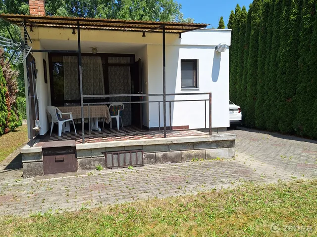 Eladó üdülő és hétvégi ház Balatonkenese, Vak Bottyán utca 71 44 nm