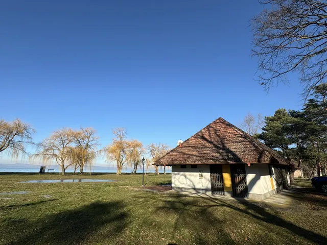 Eladó kereskedelmi és ipari ingatlan Balatonszemes 100 nm