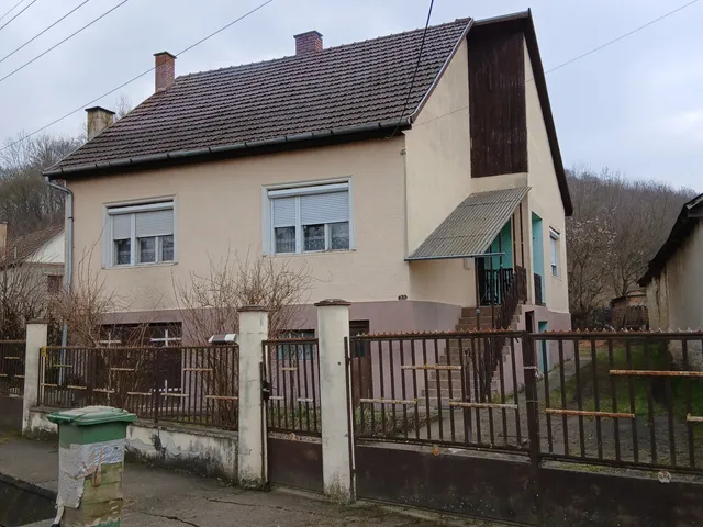 Eladó ház Karancsság 90 nm