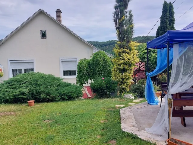 Eladó ház Salgótarján, Baglyasalja 140 nm