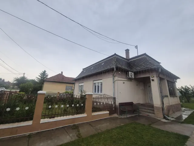 Eladó ház Kálló 107 nm